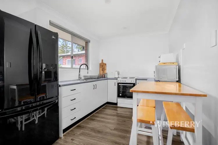 Second view of Homely house listing, 8 Lakeshore Avenue, Kingfisher Shores NSW 2259