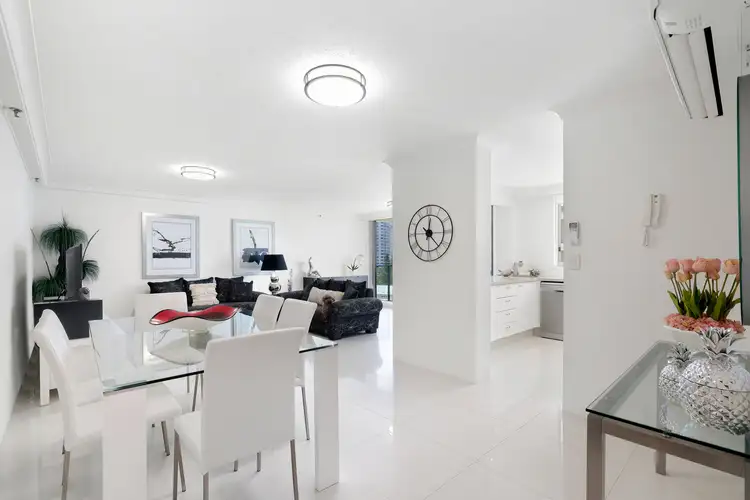 5C/3540 Main Beach Parade, Main Beach QLD 4217