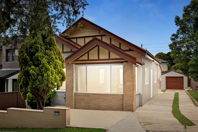 41 Knoll Avenue