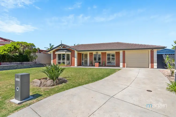 18 Riddoch Crescent, Woodcroft SA 5162