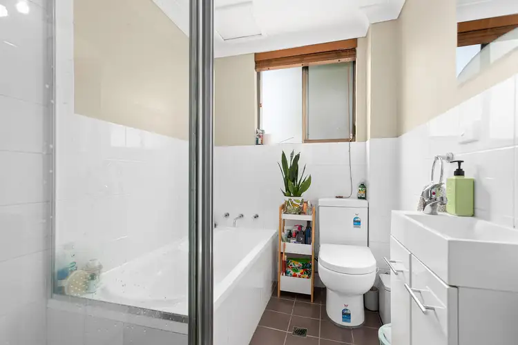 Fifth view of Homely unit listing, 5/11 Windle Street, Lake Illawarra NSW 2528