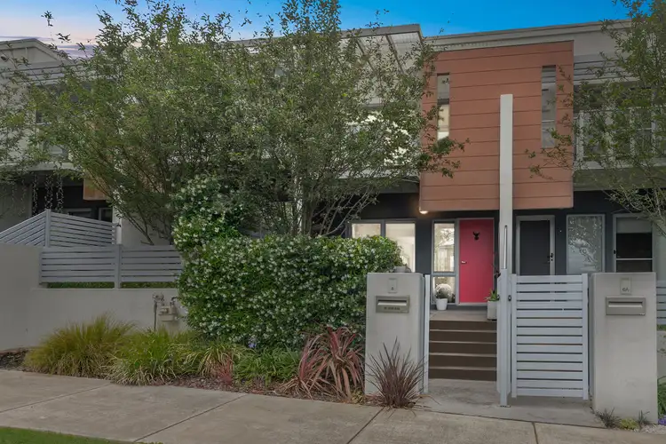 8 Junee Street, Crace ACT 2911