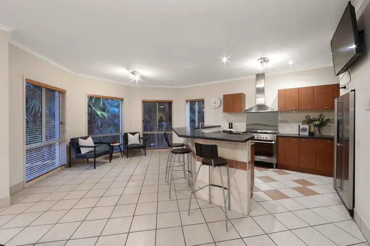 Fourth view of Homely house listing, 5 Pineview Court, Lysterfield VIC 3156