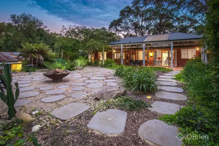2 Heather Grove, Belgrave South VIC 3160