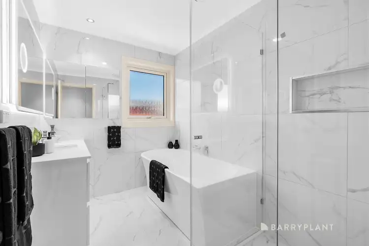 Sixth view of Homely house listing, 8 Hopper Court, Mill Park VIC 3082