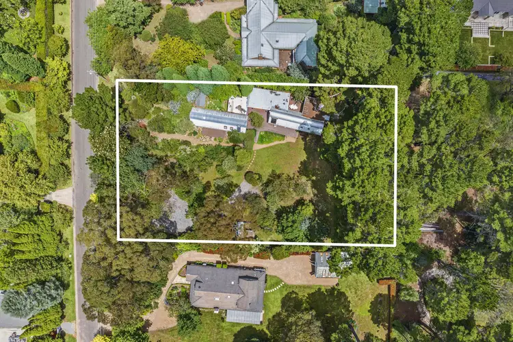 6 Patchway Place, Burradoo NSW 2576