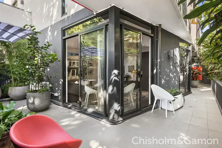 2/10 Docker Street, Elwood VIC 3184