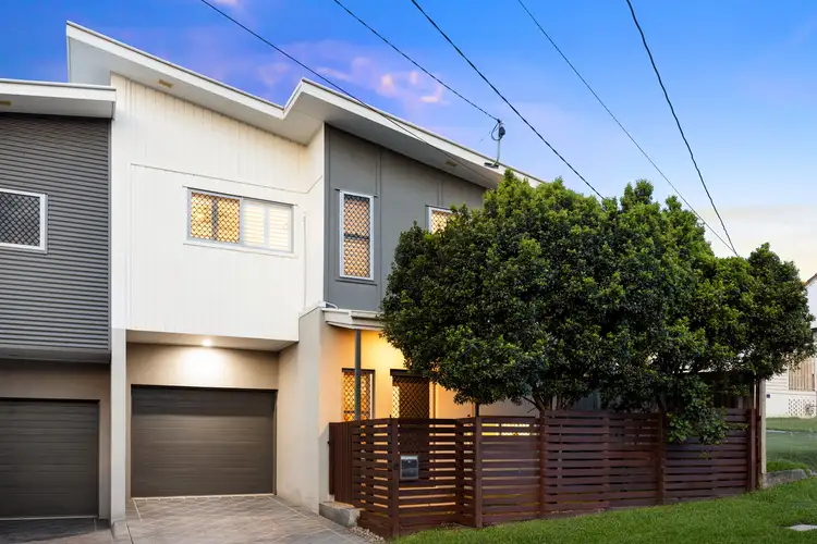 8 Embie Street, Holland Park West QLD 4121