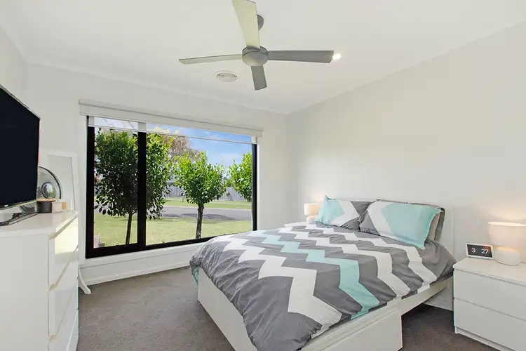 Sixth view of Homely house listing, 2 Blue Water Court, Portland VIC 3305