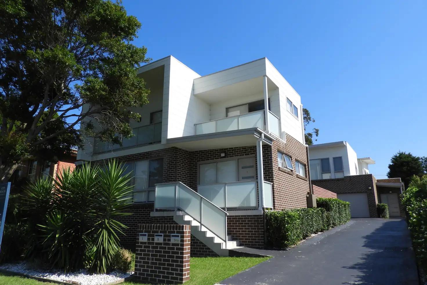 Main view of Homely townhouse listing, 1/32 Brian Street, Balgownie NSW 2519