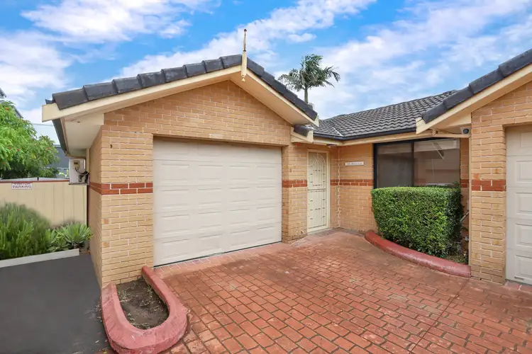Main view of Homely villa listing, 3/42-44 Gilba Road, Girraween NSW 2145