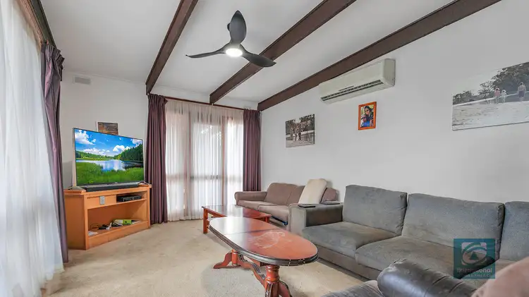Second view of Homely house listing, 6 Evans Court, Echuca VIC 3564