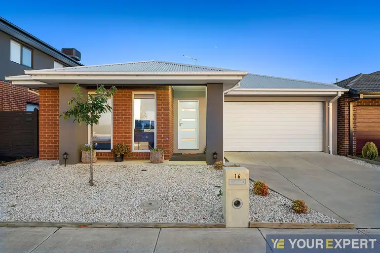 16 Aravalli Crescent, Clyde North VIC 3978