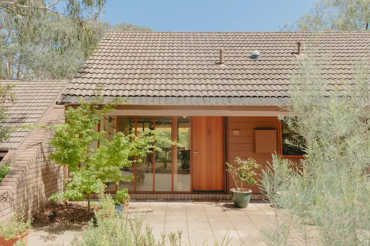 83 Wybalena Grove, Cook ACT 2614