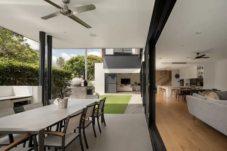 Sixth view of Homely house listing, 186 McIlwraith Avenue, Norman Park QLD 4170