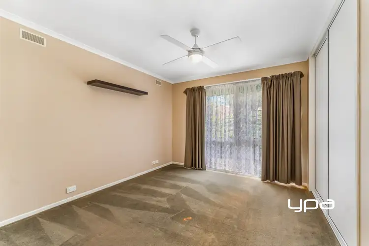 Fifth view of Homely house listing, 2 Atkinson Close, Sunbury VIC 3429