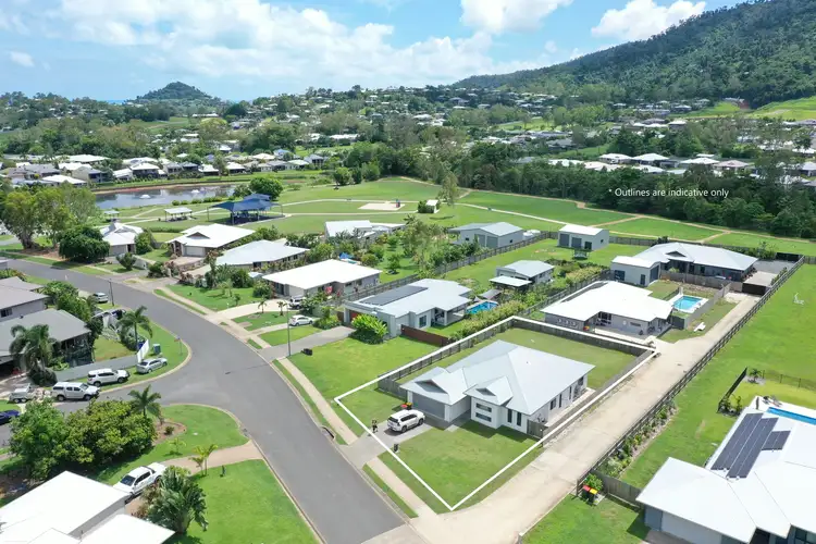 17 Parker Road, Cannonvale QLD 4802
