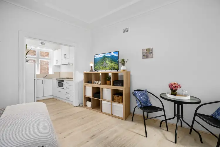 Third view of Homely apartment listing, 1/1A Roslyn Street, Potts Point NSW 2011
