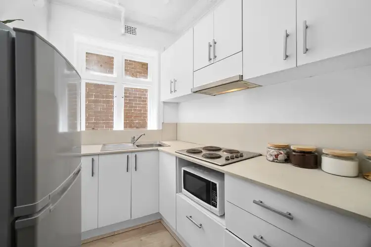 Fourth view of Homely apartment listing, 1/1A Roslyn Street, Potts Point NSW 2011