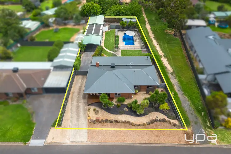 30 Cairns Drive, Darley VIC 3340
