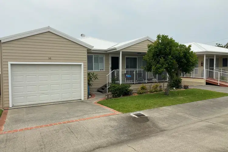 98/2 Saliena Avenue, Lake Munmorah NSW 2259