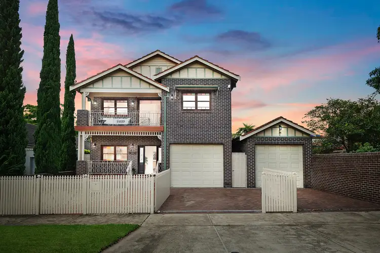 27 Noble Street, Rodd Point NSW 2046