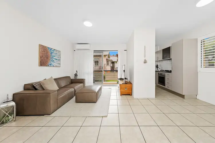 1/574 Sandgate Road