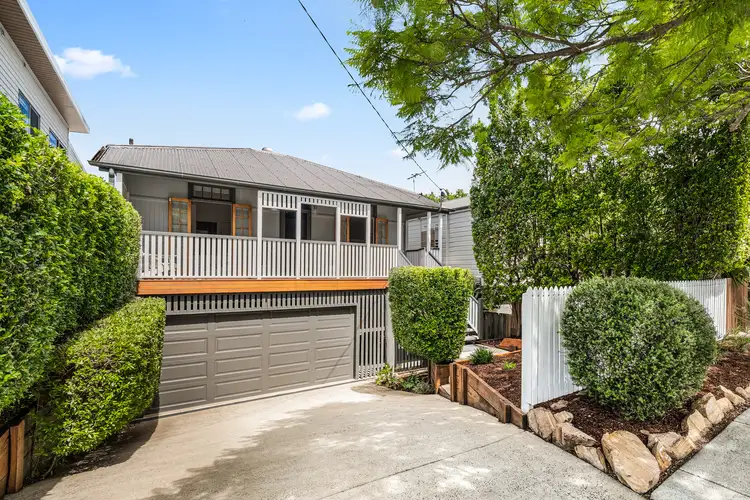 18 Eversley Terrace, Yeronga QLD 4104