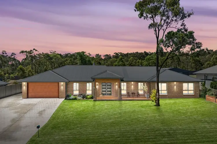 60 Abbey Circuit, Weston NSW 2326