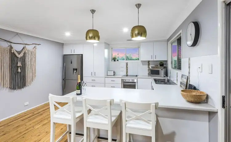 10 Arunga Street, Petrie QLD 4502
