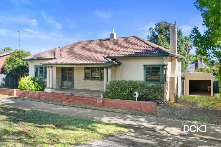 16 Percival Street, Quarry Hill VIC 3550