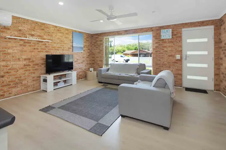 Sixth view of Homely house listing, 2/1 Tristania Parade, Maloneys Beach NSW 2536