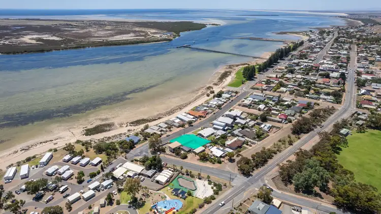 20 Dalling Street, Port Broughton SA 5522