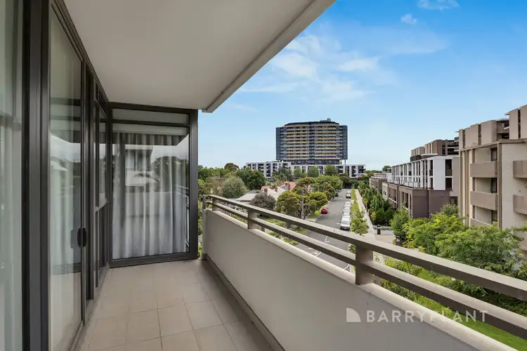 304/11 Bond Street