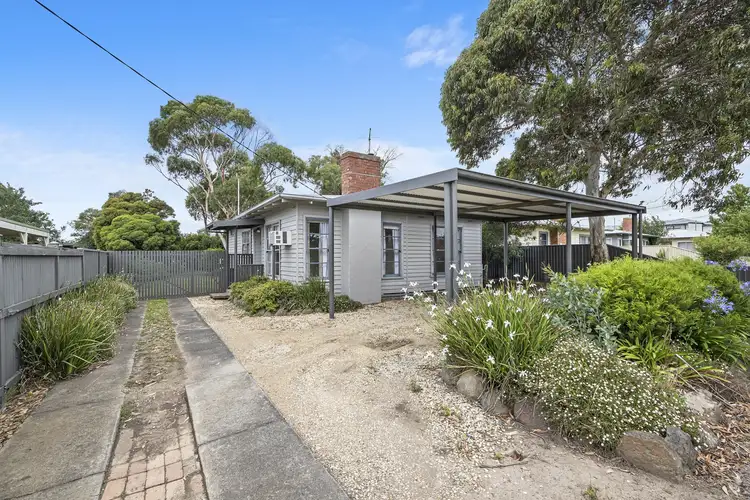 32 Violet Grove, Wendouree VIC 3355