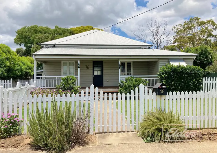 16 Bunya Street, Dalby QLD 4405