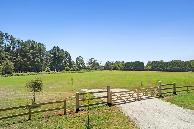 11 Peukers Lane, Lyonville VIC 3461