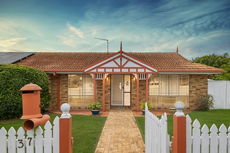37 Thistle Street, Regents Park QLD 4118
