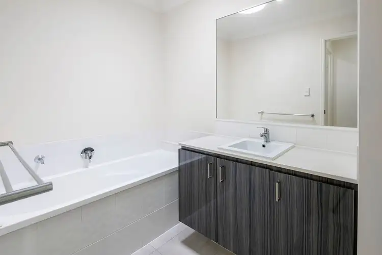 Fifth view of Homely semi-detached listing, 1/25 Alessandra Circuit, Coomera QLD 4209