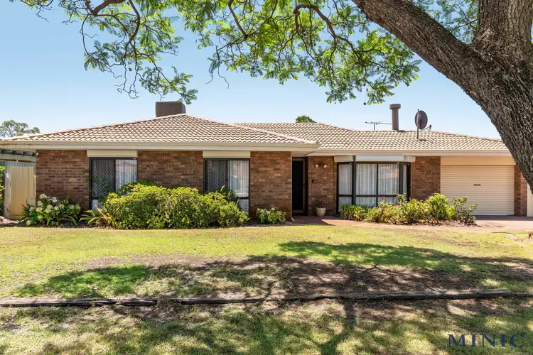 21 Regal Drive, Thornlie WA 6108