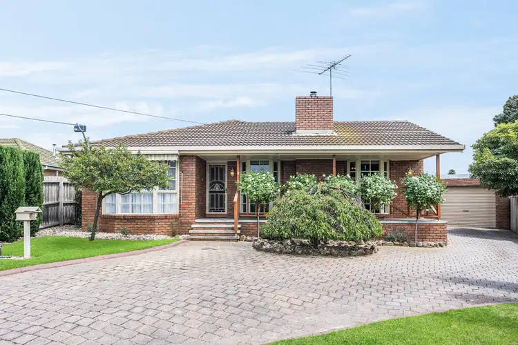17 Rosemont Crescent, Bell Post Hill VIC 3215