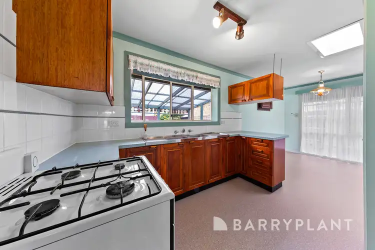 Fifth view of Homely house listing, 8 Chatham Place, Kings Park VIC 3021