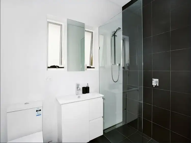 Fifth view of Homely apartment listing, 8/68 Plowman Street, North Bondi NSW 2026