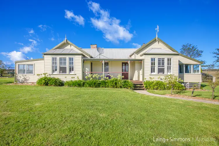 8 Metz Road, Armidale NSW 2350
