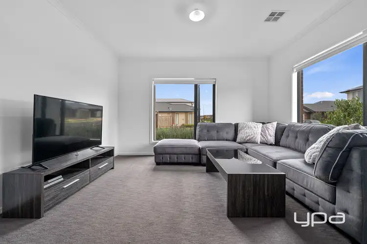 Fourth view of Homely house listing, 40 Gibsons Circuit, Bonnie Brook VIC 3335