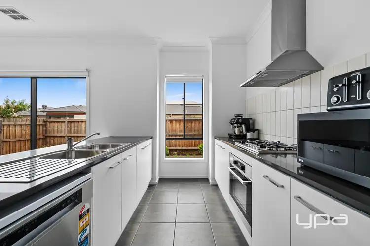 Fifth view of Homely house listing, 40 Gibsons Circuit, Bonnie Brook VIC 3335