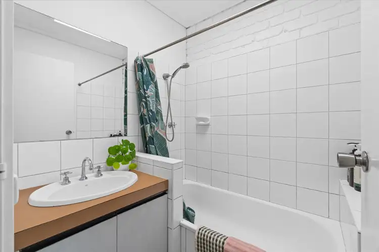 Sixth view of Homely unit listing, 5/66-68 Kay Street, Traralgon VIC 3844