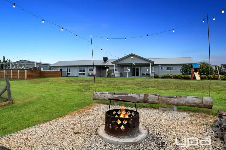 6 Fuller Court, Hopetoun Park VIC 3340