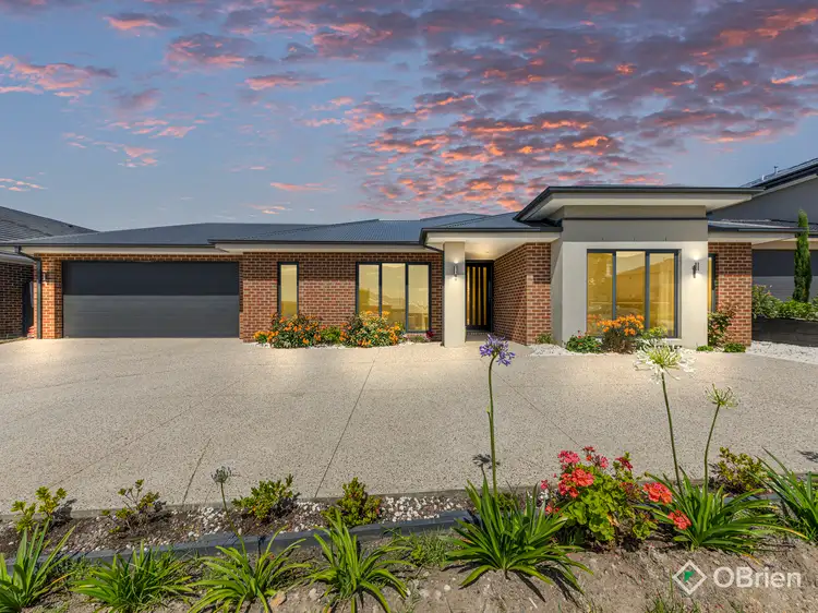 20 Fenton Crescent, Pakenham VIC 3810