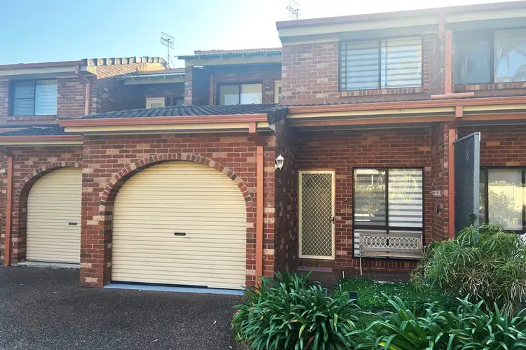 3/6 Bowral Street, Hawks Nest NSW 2324